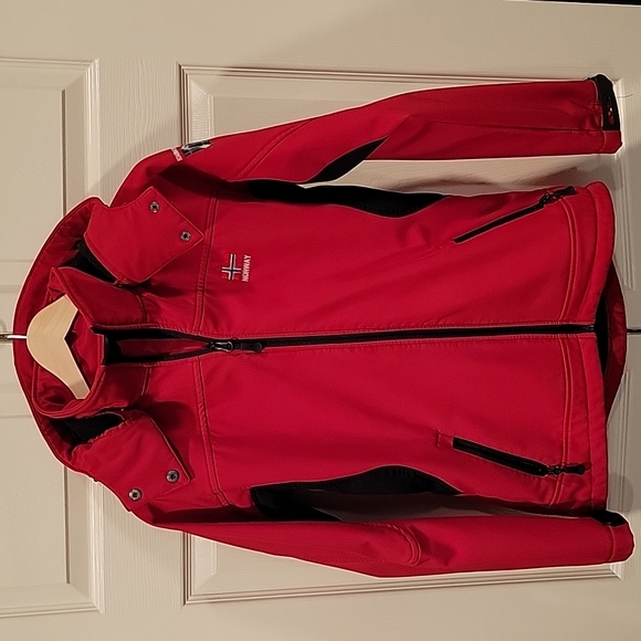 Scandinavian Explorer Red Hoodie Jacket, Medium Size - Picture 1 of 7